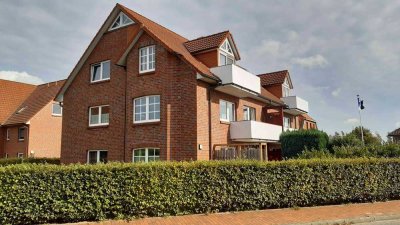 Schöne 2-Zi.-DG-Wohnung mit Balkon und Einbauküche in Jork