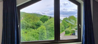 Ansprechende 2,5-Zimmer-DG-Wohnung mit gehobener Innenausstattung in Königsbronn Tallage
