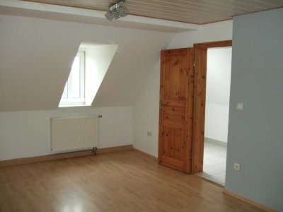 2,5 Zimmer Dachgeschosswohnung über den Dächern Sonnebergs