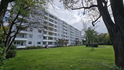 Gepflegte 3-Zimmer-Wohnung mit Balkon in München-Bogenhausen