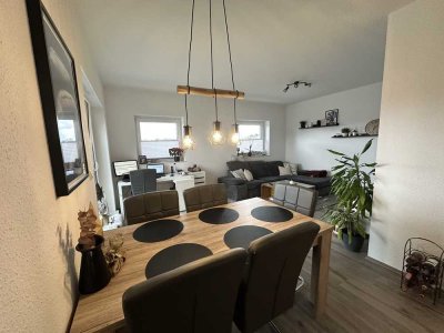 Moderne Dachgeschosswohnung mit Terrasse