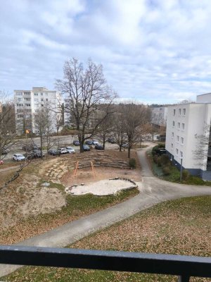 Attraktive 3,5-Zimmer Wohnung im 4. OG mit Balkon in Pforzheim-Buckenberg
