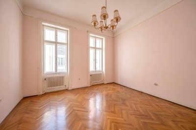 ++Rarität++ Großzügige Stilaltbauwohnung zum Sanieren in Bestlage!