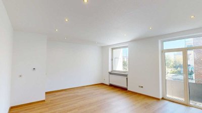 Großzügige helle 2 Zimmer mit großem Wohnzimmer