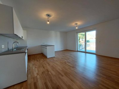 WOHNEN AM SCHLOSSBERG - GROSSZÜGIGE BALKONWOHNUNG IN ZENTRALER RUHELAGE