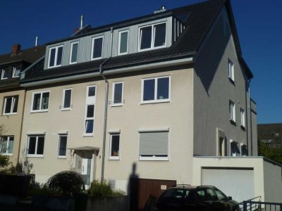 Wohnen in Endenich: Helle 2-Zimmer-Wohnung mit Balkon, vollmöbliert