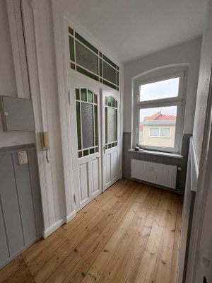 Vermietung einer sehr schönen 4-Zimmer-Altbauwohnung mit großem Garten in Grabow