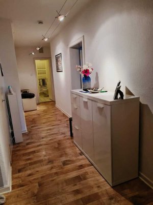Zentrale 3-Zimmer-Wohnung mit Balkon und EBK in Hildesheim