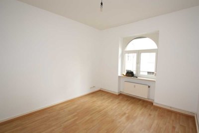 myHome-Immobilien / Suuupergünstge 1 Zimmer-Wohnung mit EBK und Wohnküche im schönen Bürgel