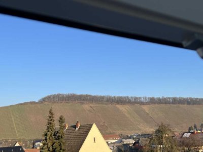 Sanierte Wohnung mit vier Zimmern sowie Balkon und Einbauküche in Kanzem