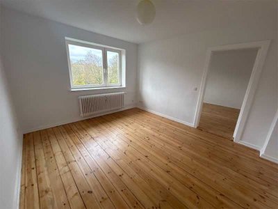 Lichtdurchflutete 2-Zimmerwohnung mit Holzdielen zum 01.09.2025 vermietbar!