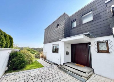 Rarität: Modernisiertes Einfamilienhaus mit Traumblick