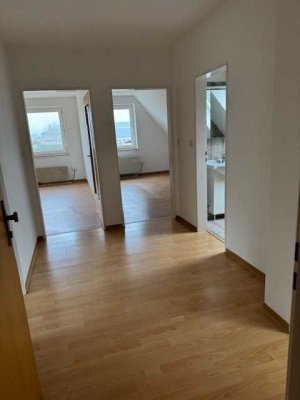 RESERVIERT! Schöne 3-Zimmerwohnung im DG in Bergen OT Offen