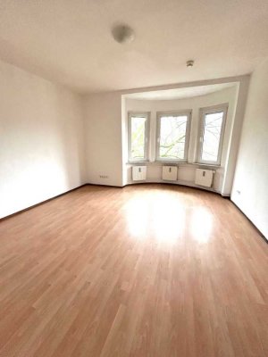 Stilvolle und großzügige Dreizimmerwohnung sucht ab sofort neue Mieter!