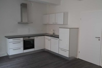 Zentral wohnen: 2-Zimmer-Wohnung mit Balkon und offener Küche