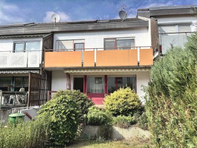 Inklusive Ausbaureserve im Dach... familienfreundliches Reihenmittelhaus mit Keller, Garage, Südter