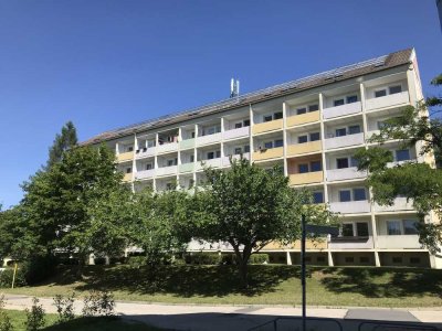 Kleine, teilmöblierte Zwei-Raum-Wohnung ab sofort zu vermieten