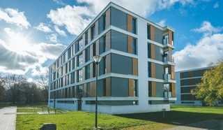Exklusives Wohnen mit Weitblick – Barrierearme Komfortwohnung mit Loggia im Grünen
