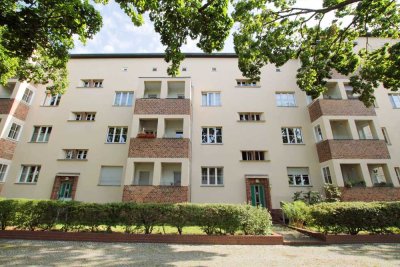 Vermietete Altbauwohnung mit Balkon