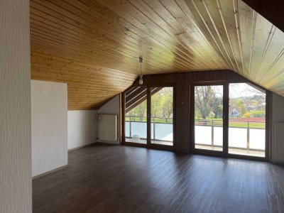 Helle3-Zimmer-Dachgeschosswohnung in 88639 Wald