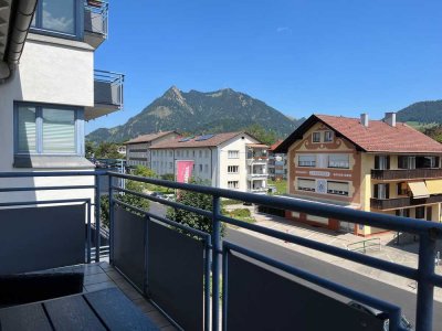 Geschmackvolle 2,5-Raum-Wohnung mit Balkon und EBK in Sonthofen