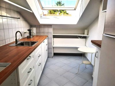 Charmante 2-Zimmer Dachgeschosswohnung in Frankfurt-Preungesheim