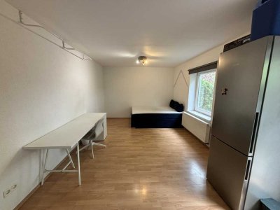 Ruhige 1-Raum-Wohnung mit Terrasse und EBK in Grimmelfingen