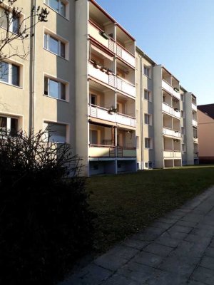 Schöne 3-Raum-Wohnung mit Balkon in Alt-Schmellwitz zu vermieten