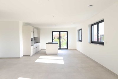 Erstbezug: Lichtdurchflutete 4-Zimmer-Wohnung mit traumhaftem Ausblick ins Grüne