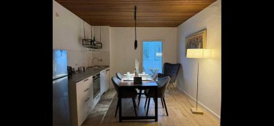 Erstbezug nach Sanierung: 3 Zi. Luxus-Wohnung mit Balkon in Düsseldorf-Holthausen