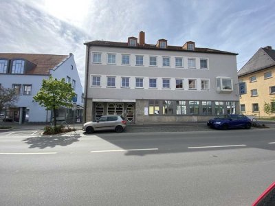 Sehr schöne, helle Drei-Zimmer-Wohnung im Zentrum von Waldsassen