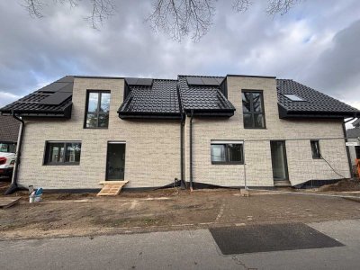 Neubau, DHH mit Garage und Garten