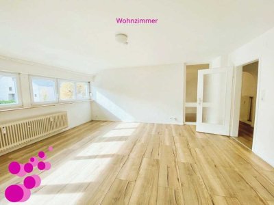 Schöne, helle 3-Zimmer-DG-Wohnung + kleines Büro in Stuttgart