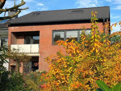 Neuss-Nord, 4 Zimmer Wohnung - komplett saniert, energetisch A+, kurzfristig beziehbar! Max. 3 Pers!