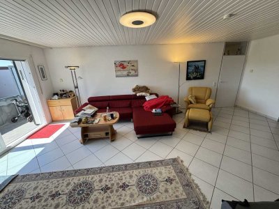 Helle  3-4 Zimmer Wohnung mit Südbalkon in sehr gepflegter Wohnanlage von Mörfelden-Walldorf!