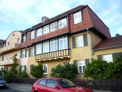 sonnige 2-Raumwohnung mit Loggia in ruhigem Altbau