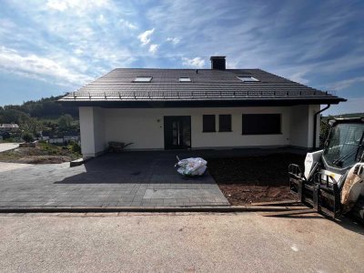 :::::GEHOBENE AUSSTATTUNG-GEHOBENES WOHNWOHLGEFÜHL....TOLLE WOHNUNG IN SCHÖNER LAGE:::::