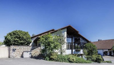 Solides Architekten Haus (3 Wohnungen) mit Garten in Rheinfelden-Herten