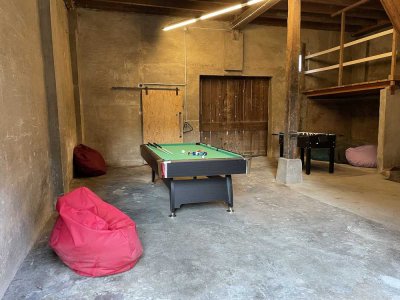 WG-Zimmer ++ Zentralgelegen nähe Campus + mit einem Billiardtisch