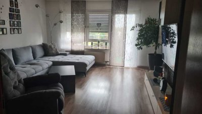 Lichtdurchflutete 3 Zimmer, Küche Bad