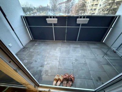 Helle 4-Zimmer Wohnung mit Balkon in Dresden (Wilsdruffer Vorstadt/Seevorstadt-West)