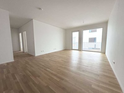 Neubau-Erstbezug: Exklusive 5-Zi.-Wohnung mit Parkett, FB-Heizung, 2 Bädern, EBK & 2 Balkone!!!