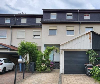 PROVISIONSFREI! Frisch saniertes Reihenhaus mit viel Platz in gesuchter Lage von Obertshausen