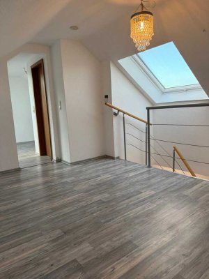 Attraktive Helle 3-Zimmer Dachgeschosswohnung in Schaafheim