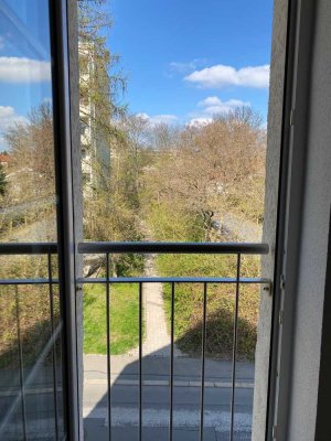 Neues Bad 2022 / 3-Zimmer-Maisonette-Wohnung / Carport / Klimaanlage / Französischer Balkon!