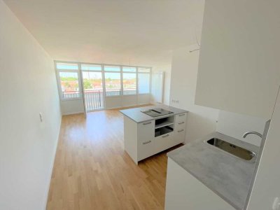 SCHWABING FERNBLICK PERFEKT SANIERT FREI SONNIGER BALKON U-BAHN
