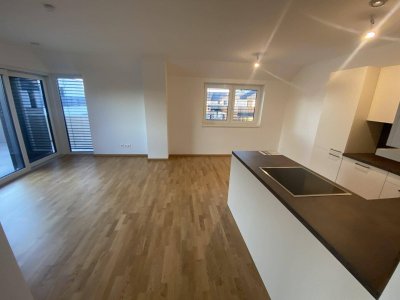 Neu errichtete helle 2 Zimmer Dachgeschoßwohnung mit Balkon und Garagenplatz - ERSTBEZUG