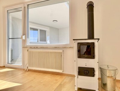 TERRASSENHIT - Schwedenofen - KLIMA- 3 bis 4 Zimmer - ca. 93m² gew. NFL - Einbauküche - großes Kellerabteil - PKW-Stellplatz - Bahnhofsnähe