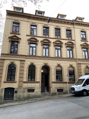 *** Exklusive 3 Zimmer Altbauwohnung ***
