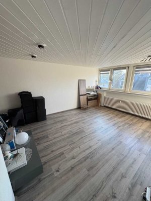 Ruhig gelegener Singletraum im Dachgeschoss